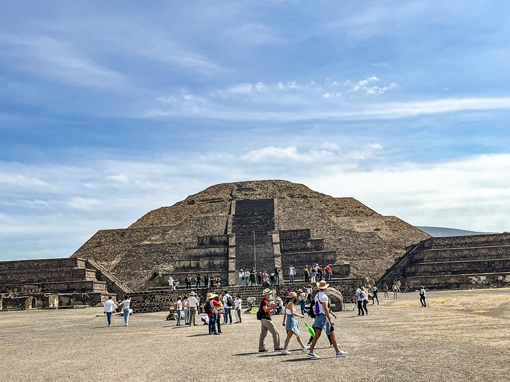 Mexico: 14 days backpacking in Mexico City and Holbox - Pyramide de la Lune