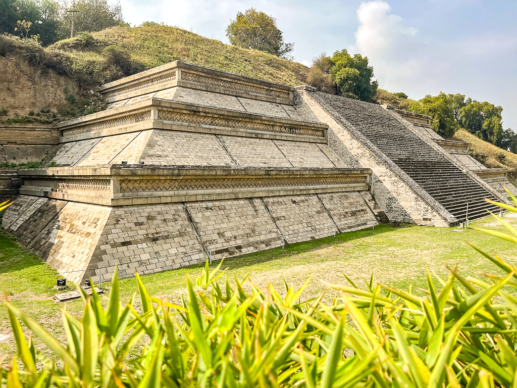 H02 Cholula Grande pyramide