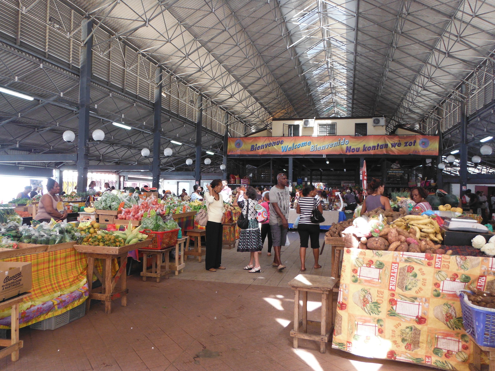 Guide de voyage en Martinique | Itinéraires et Incontournables - Marché Martinique Crédit Frédéric Deluen