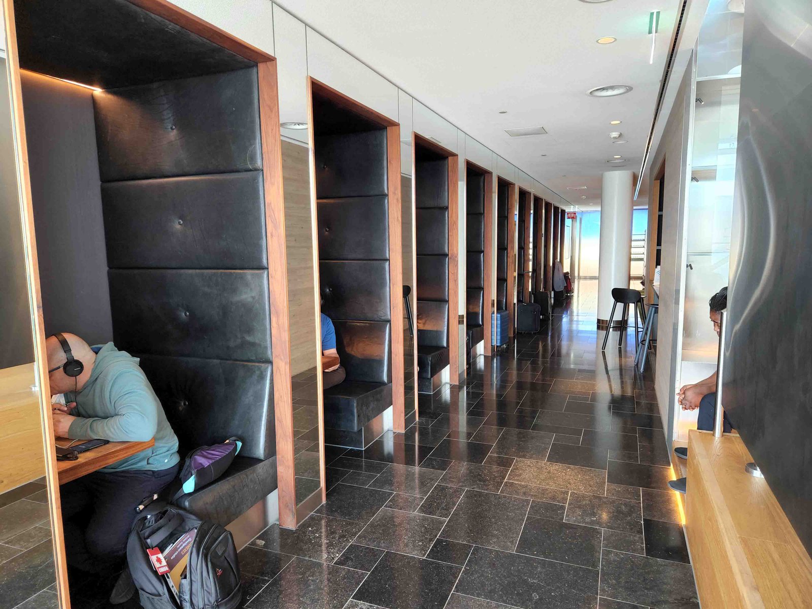 Review: KLM Amsterdam Non-Schengen Crown Lounge - Upstairs Seating -2-