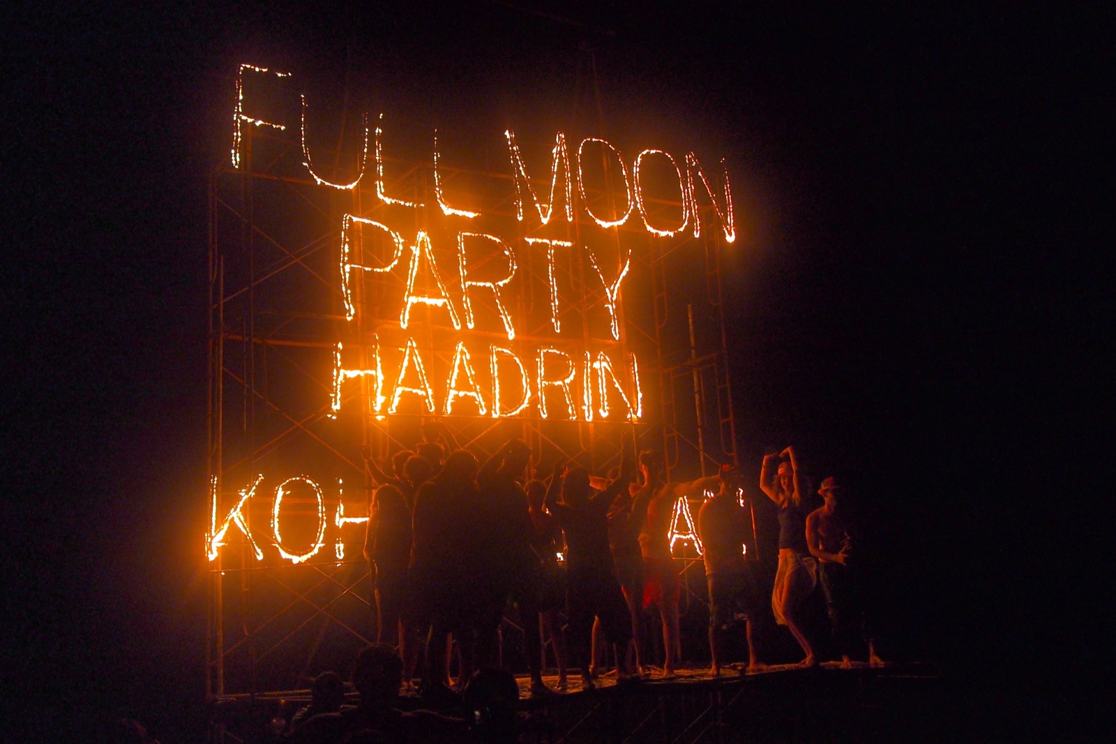 Festivals de musique électronique&nbsp;: utiliser ses points de récompenses - Full Moon Party