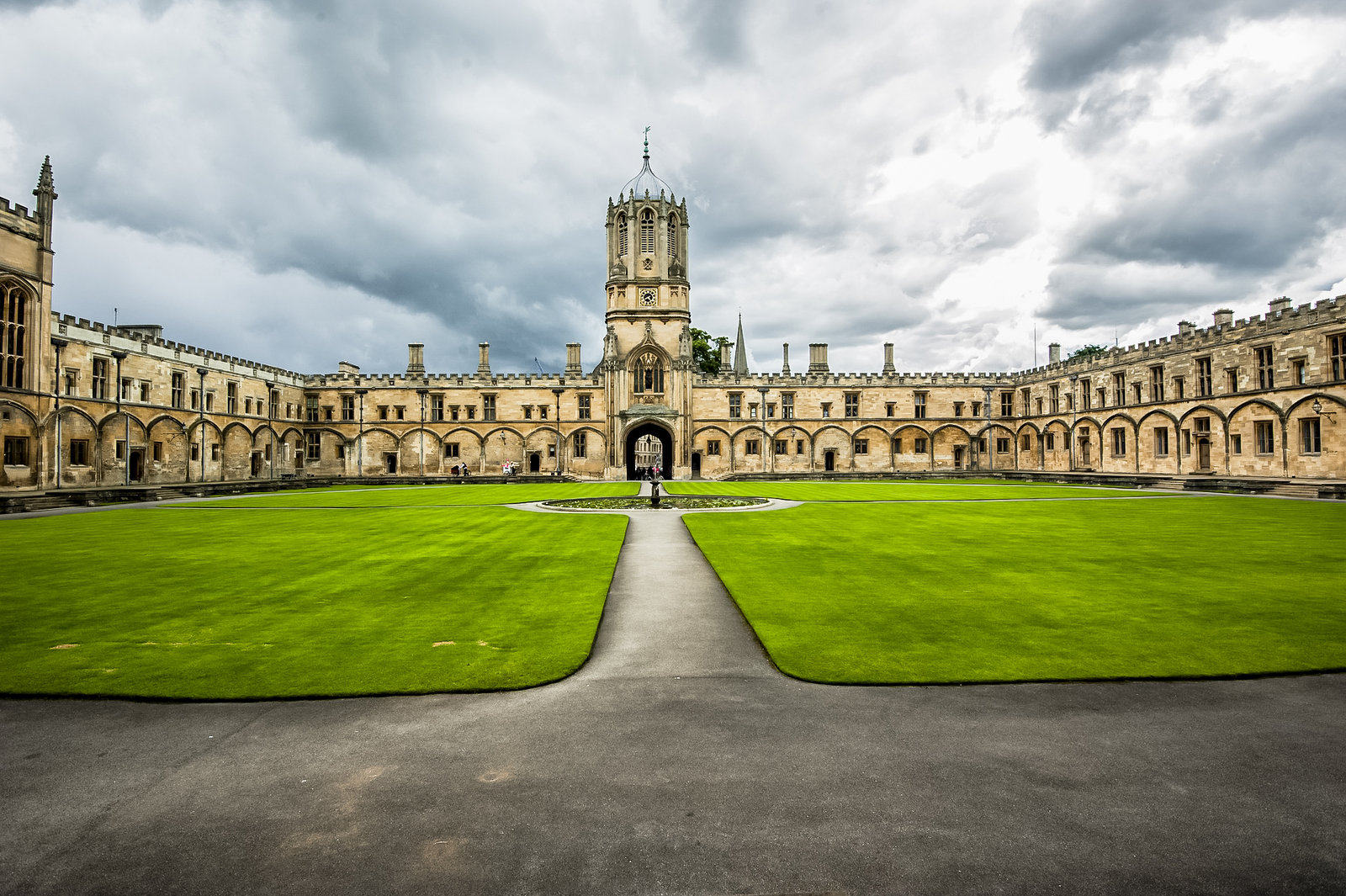 Harry Potter: Ultimate Experiences With Points and Miles - Harry Potter Oxford
