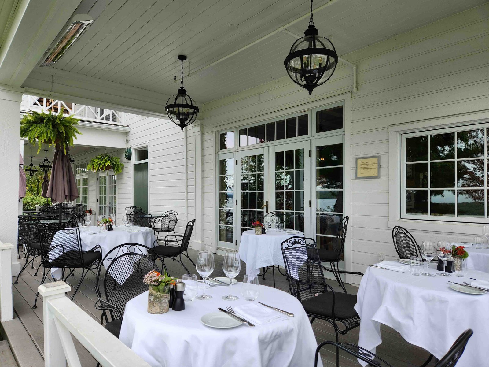 Review: Manoir Hovey Eastern Townships, Quebec - Manoir Hovey Exterior -10-