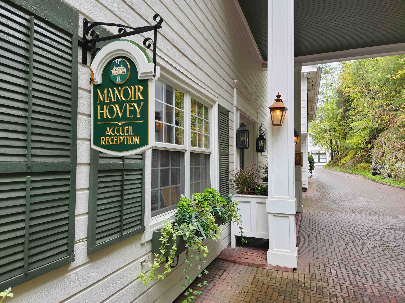 Review: Manoir Hovey Eastern Townships, Quebec - Manoir Hovey Exterior -3-