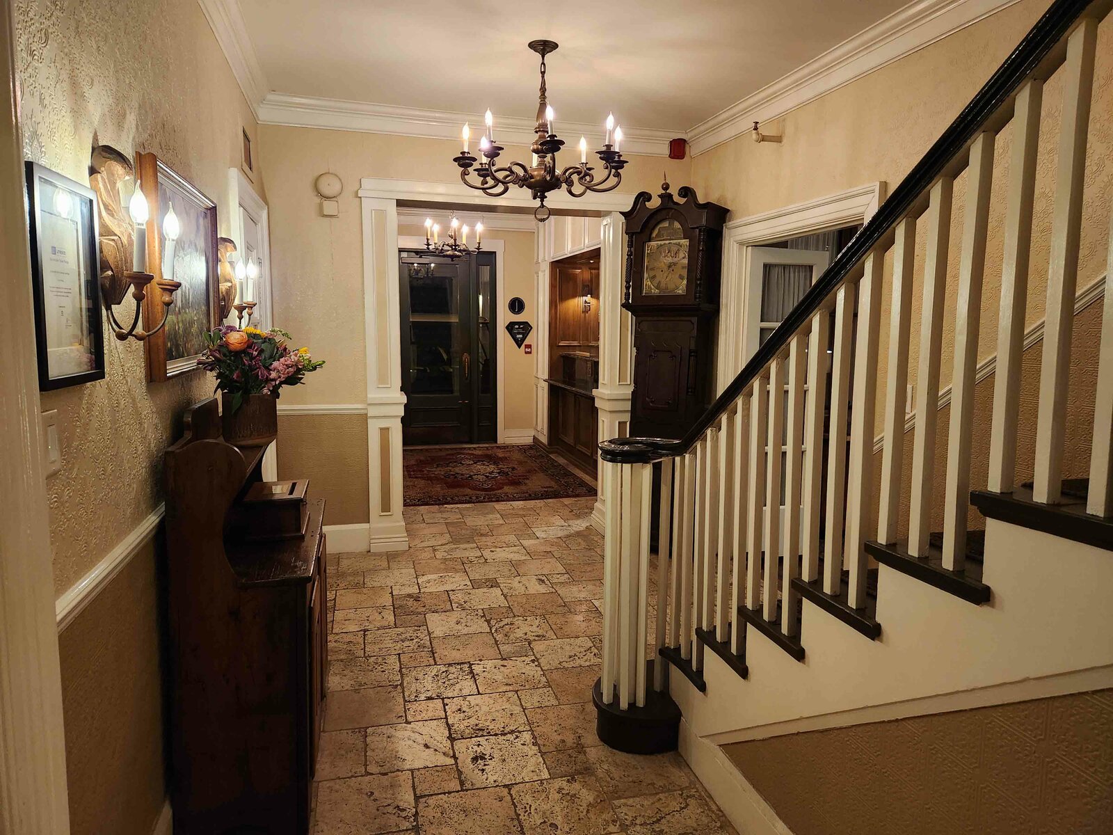 Review: Manoir Hovey Eastern Townships, Quebec - Manoir Hovey Reception -3-