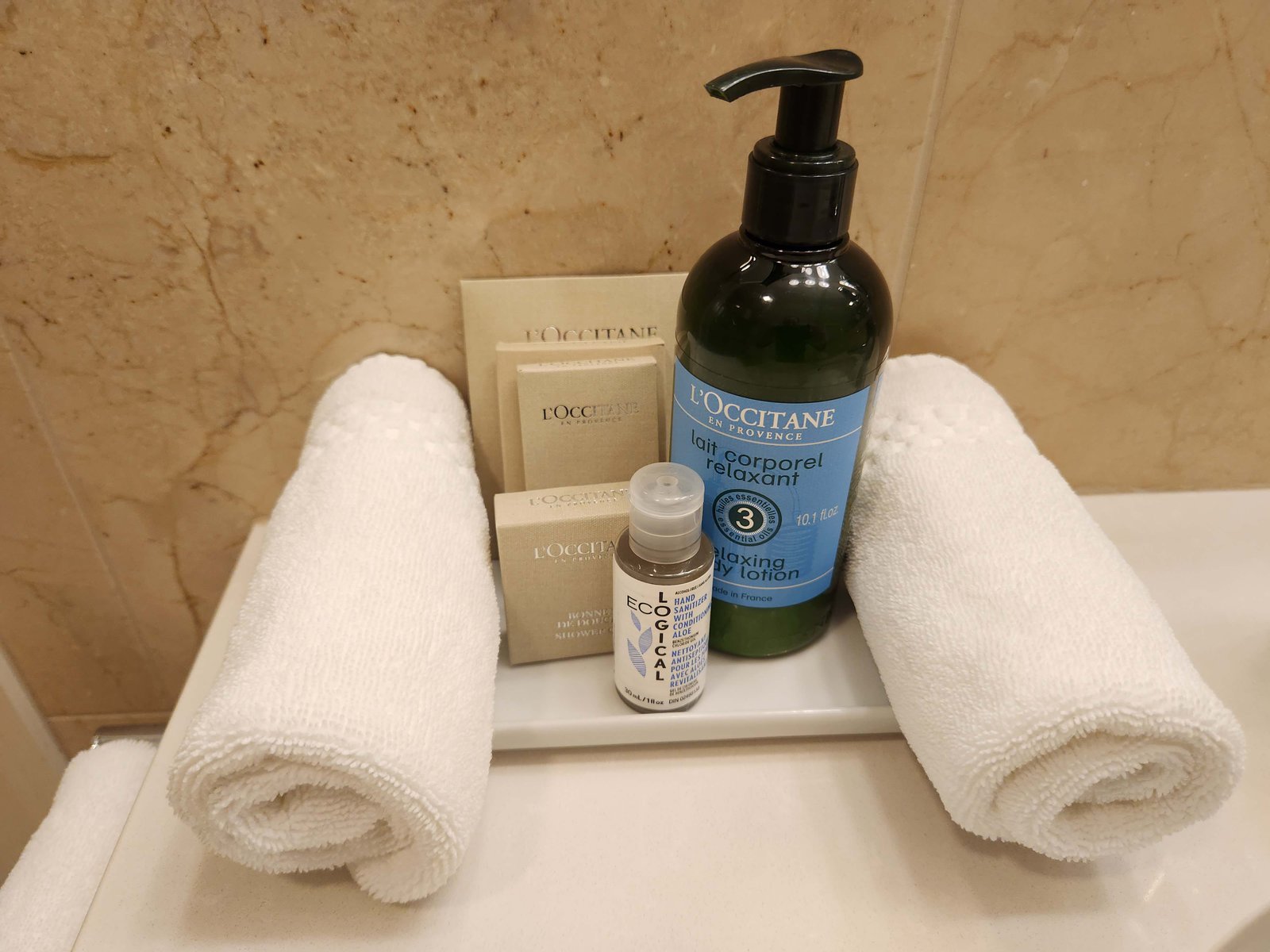 Review: Manoir Hovey Eastern Townships, Quebec - Manoir Hovey Room -21-