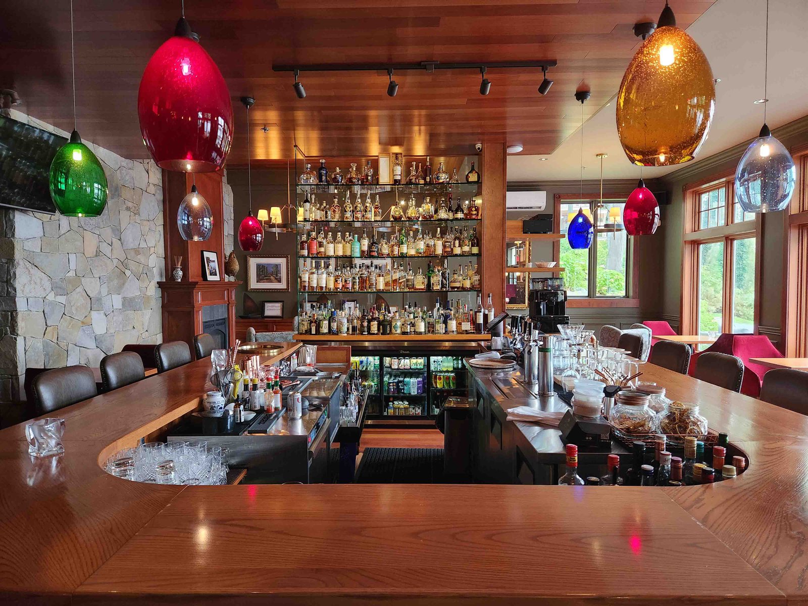 Review: Ripplecove Hotel & Spa Eastern Townships, Quebec - Ripplecove Hotel Dining -1-