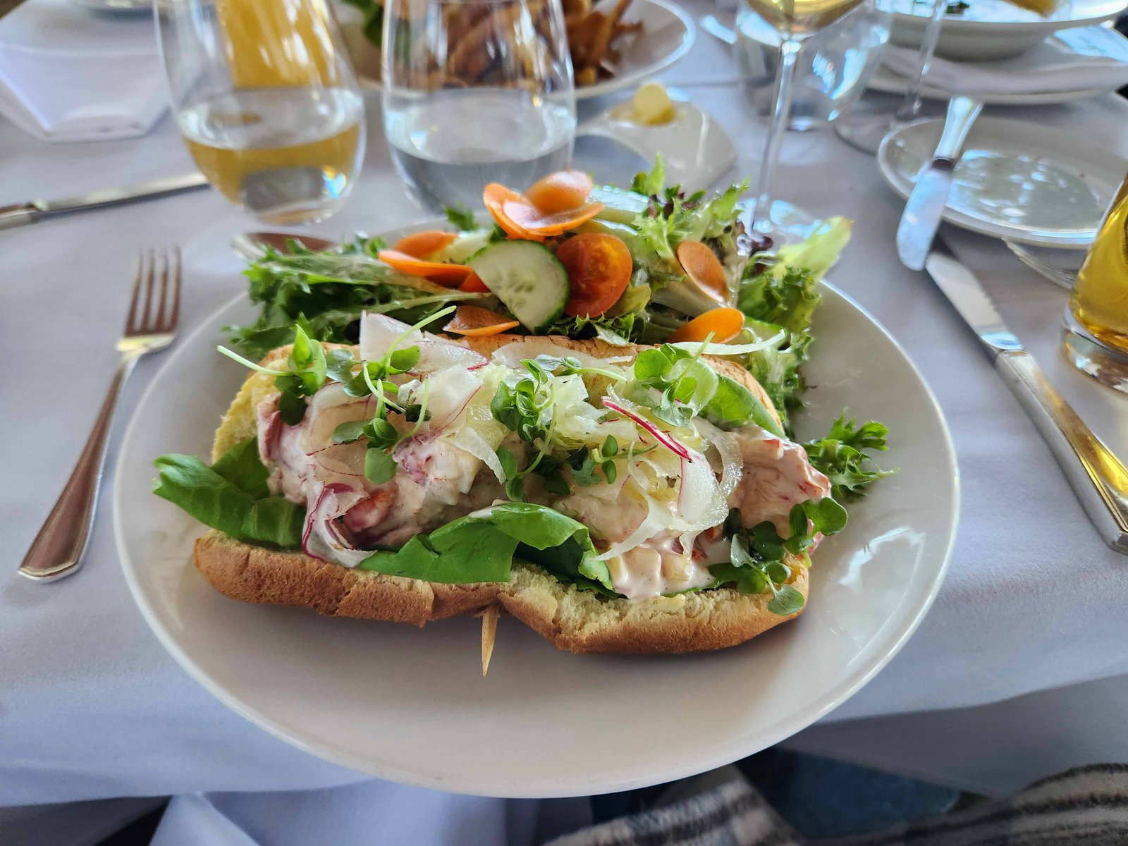 Review: Ripplecove Hotel & Spa Eastern Townships, Quebec - Ripplecove Hotel Dining -18-