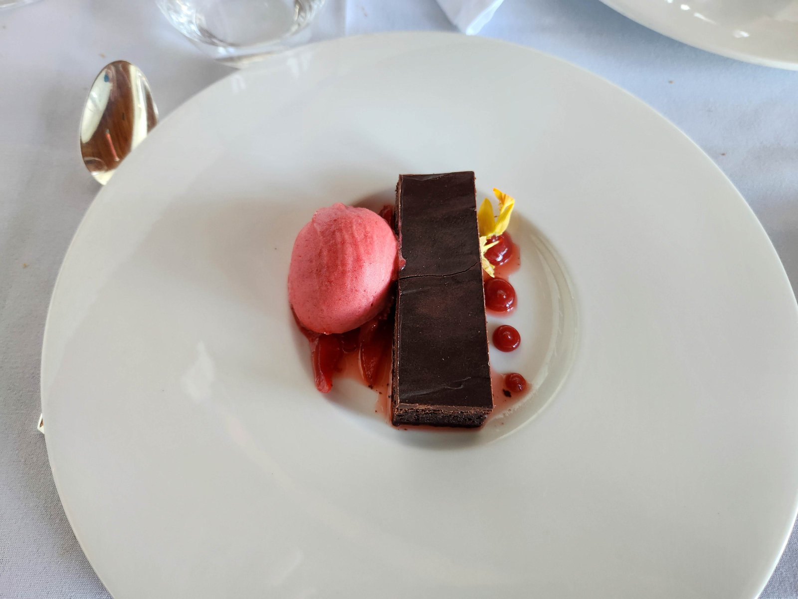 Review: Ripplecove Hotel & Spa Eastern Townships, Quebec - Ripplecove Hotel Dining -19-