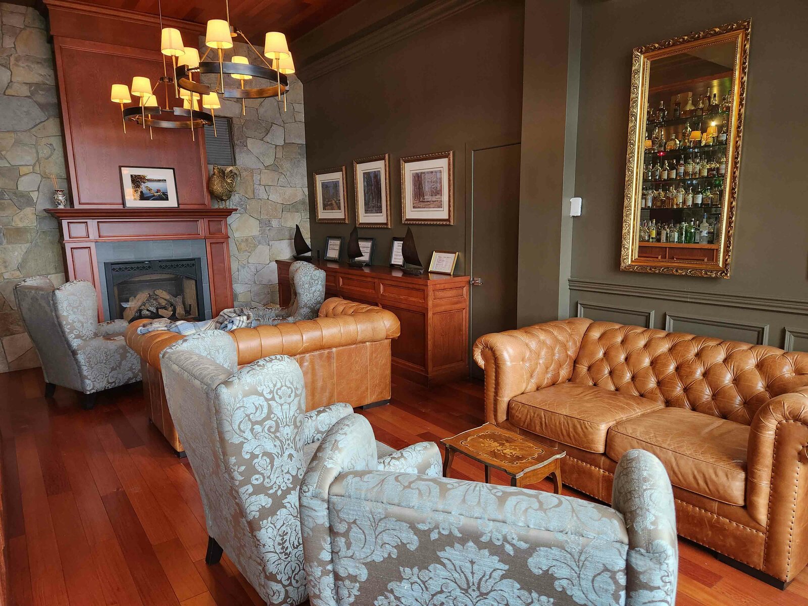 Review: Ripplecove Hotel & Spa Eastern Townships, Quebec - Ripplecove Hotel Dining -6-