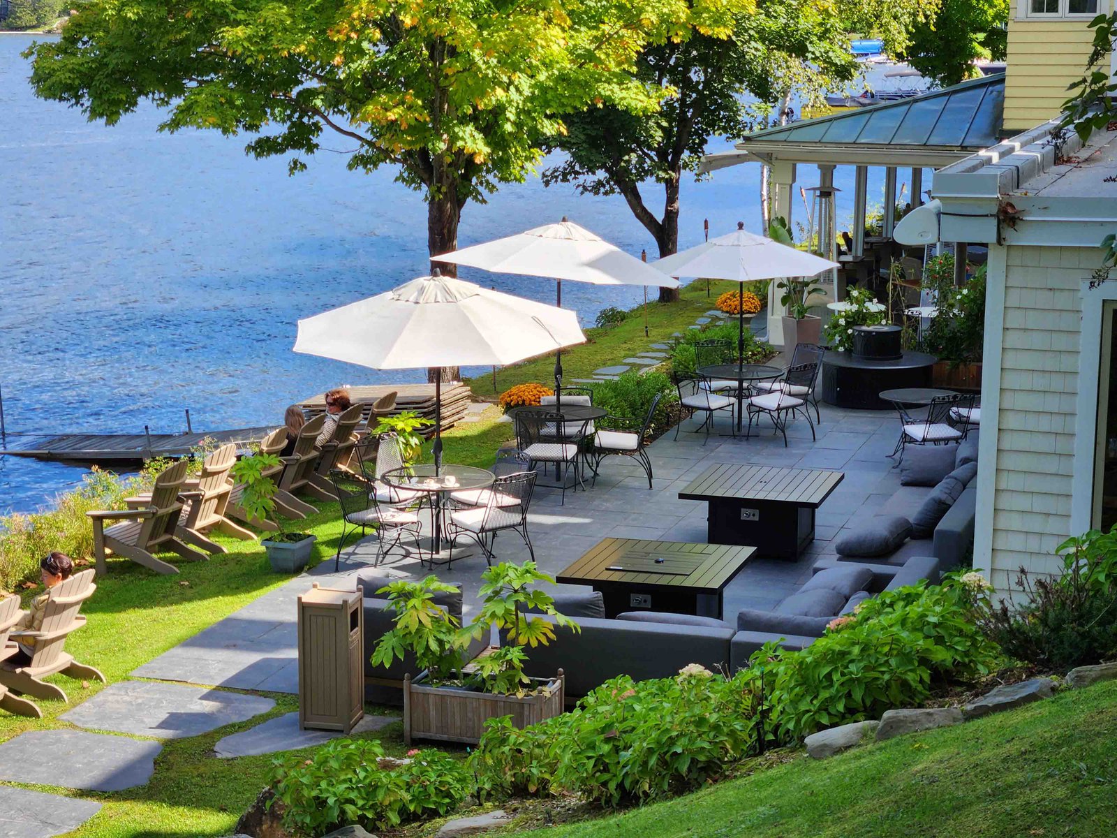 Review: Ripplecove Hotel & Spa Eastern Townships, Quebec - Ripplecove Hotel Exterior -7-