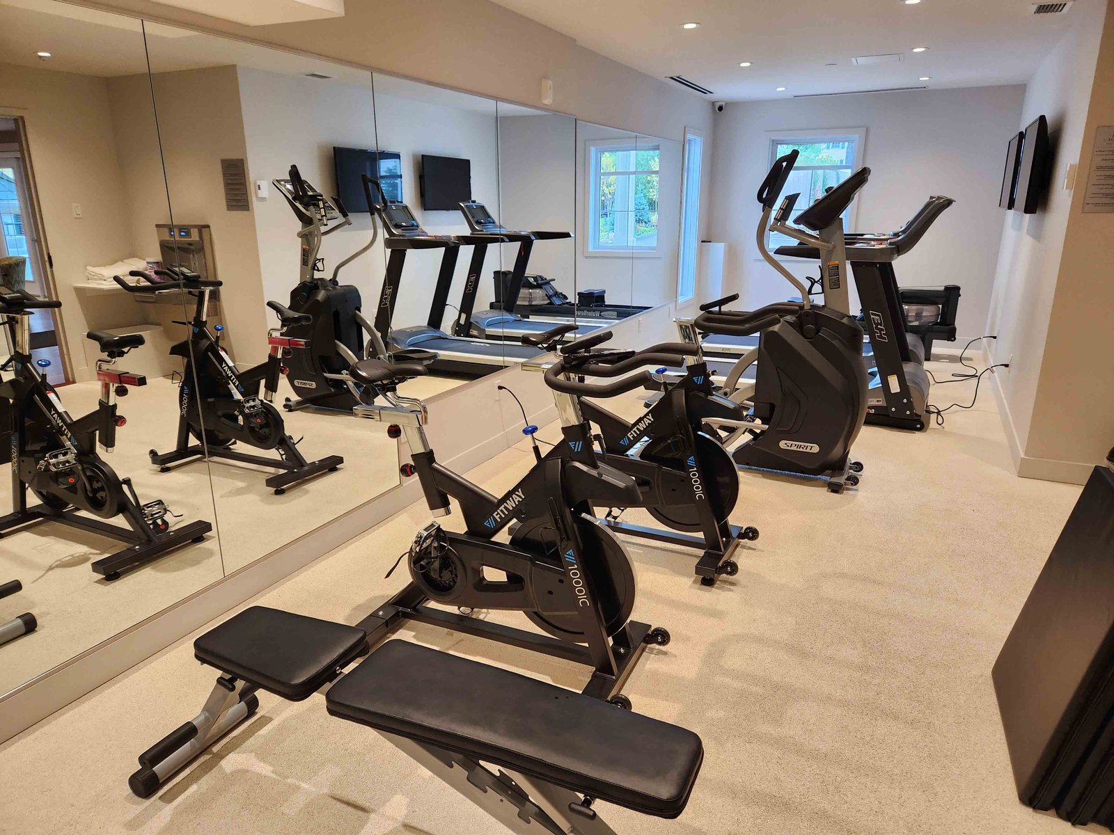 Review: Ripplecove Hotel & Spa Eastern Townships, Quebec - Ripplecove Hotel Facilities -1-