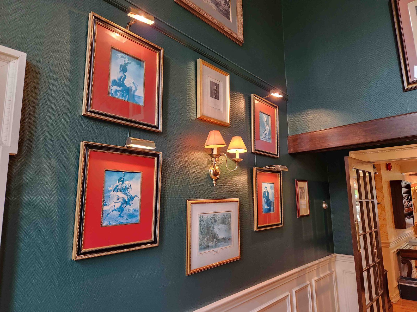 Review: Ripplecove Hotel & Spa Eastern Townships, Quebec - Ripplecove Hotel Reception -12-