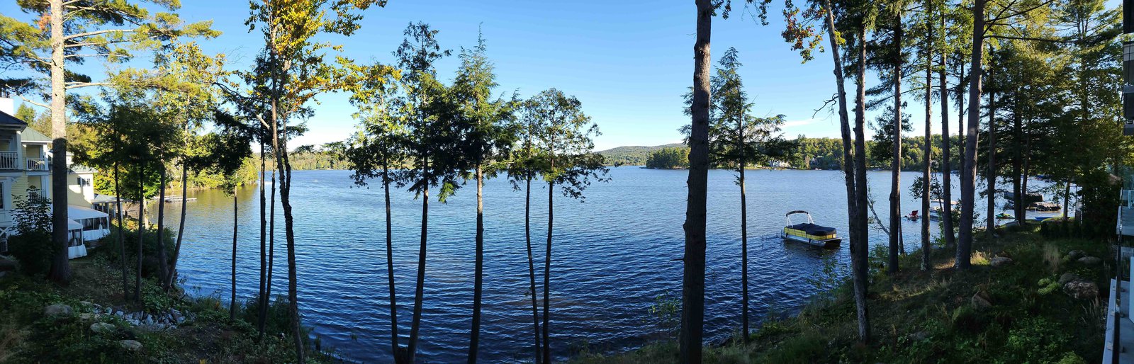 Review: Ripplecove Hotel & Spa Eastern Townships, Quebec - Ripplecove Hotel Room -37-