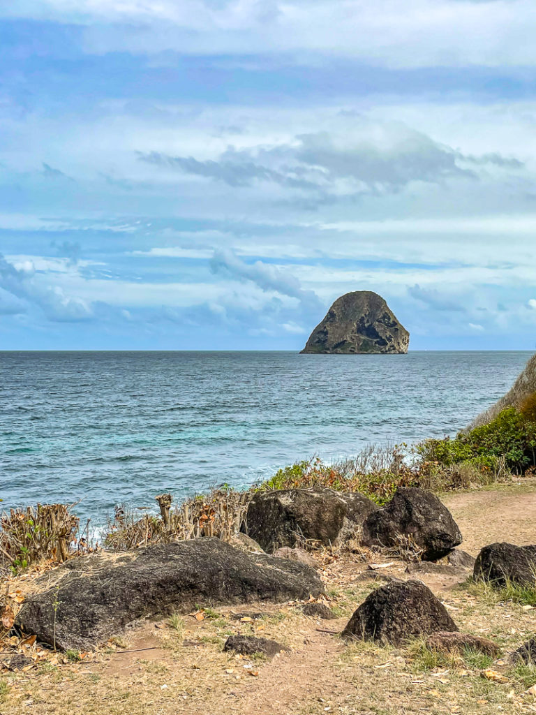 Guide de voyage en Martinique | Itinéraires et Incontournables - Rocher Du Diamant Martinique Crédit Frédéric Deluen