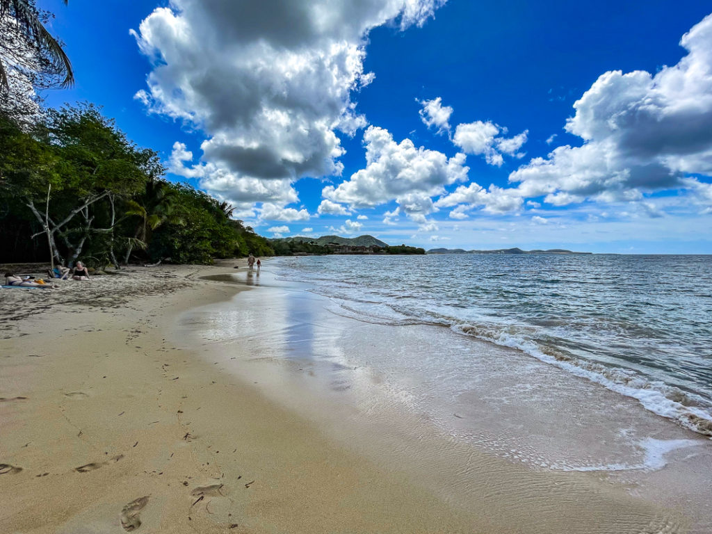 Guide de voyage en Martinique | Itinéraires et Incontournables - Sainte Luce Plage Pont Café Martinique Crédit Frédéric Deluen02