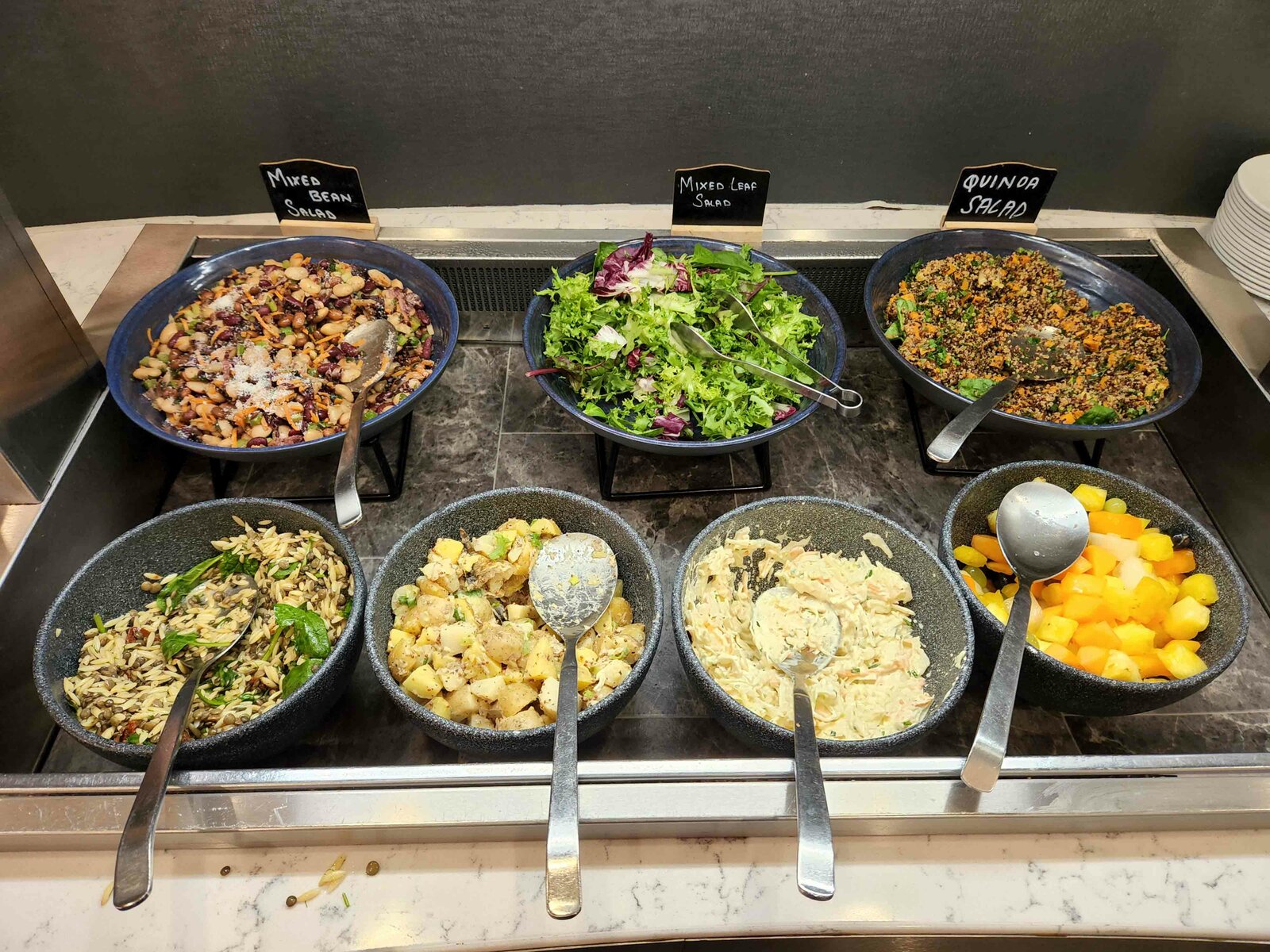 Review: United Club Lounge - London Heathrow Terminal 2B - United Polaris Heathrow T2B Food Drinks -25-