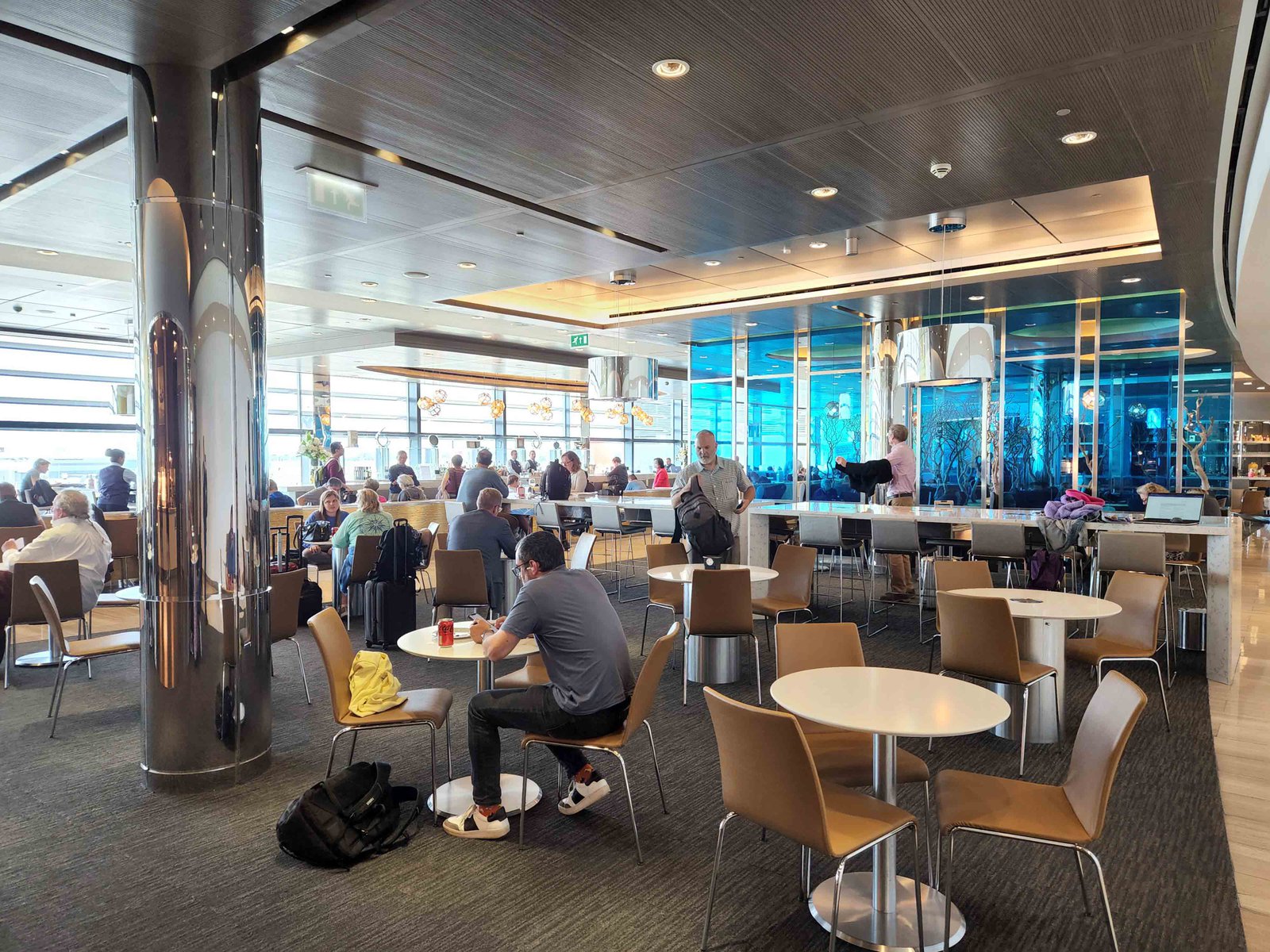 Review: United Club Lounge - London Heathrow Terminal 2B - United Polaris Heathrow T2B Seating -2-