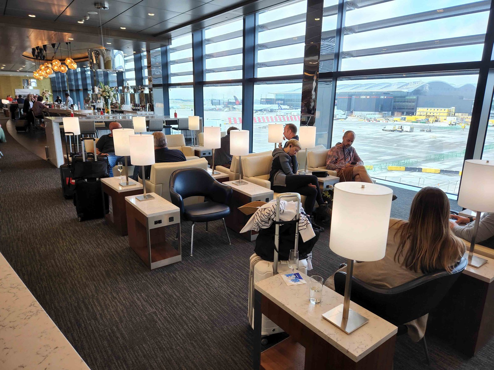 Review: United Club Lounge - London Heathrow Terminal 2B - United Polaris Heathrow T2B Seating -3-