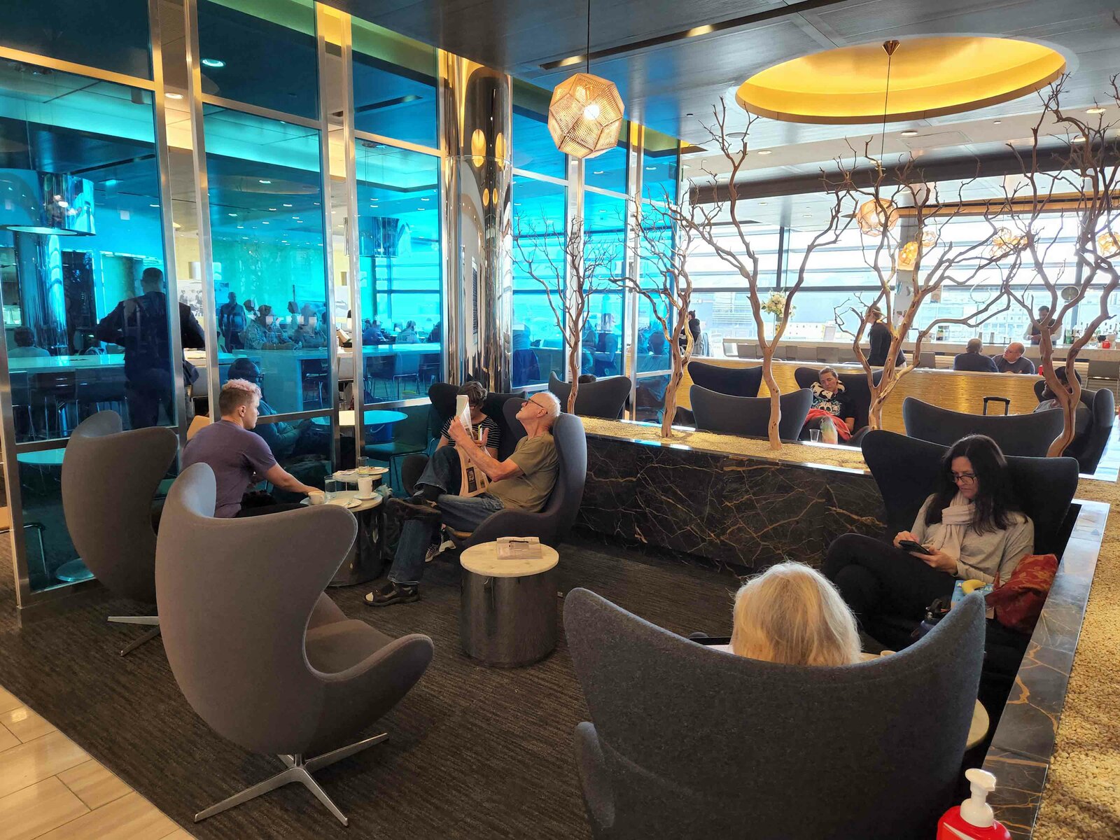 Review: United Club Lounge - London Heathrow Terminal 2B - United Polaris Heathrow T2B Seating -6-