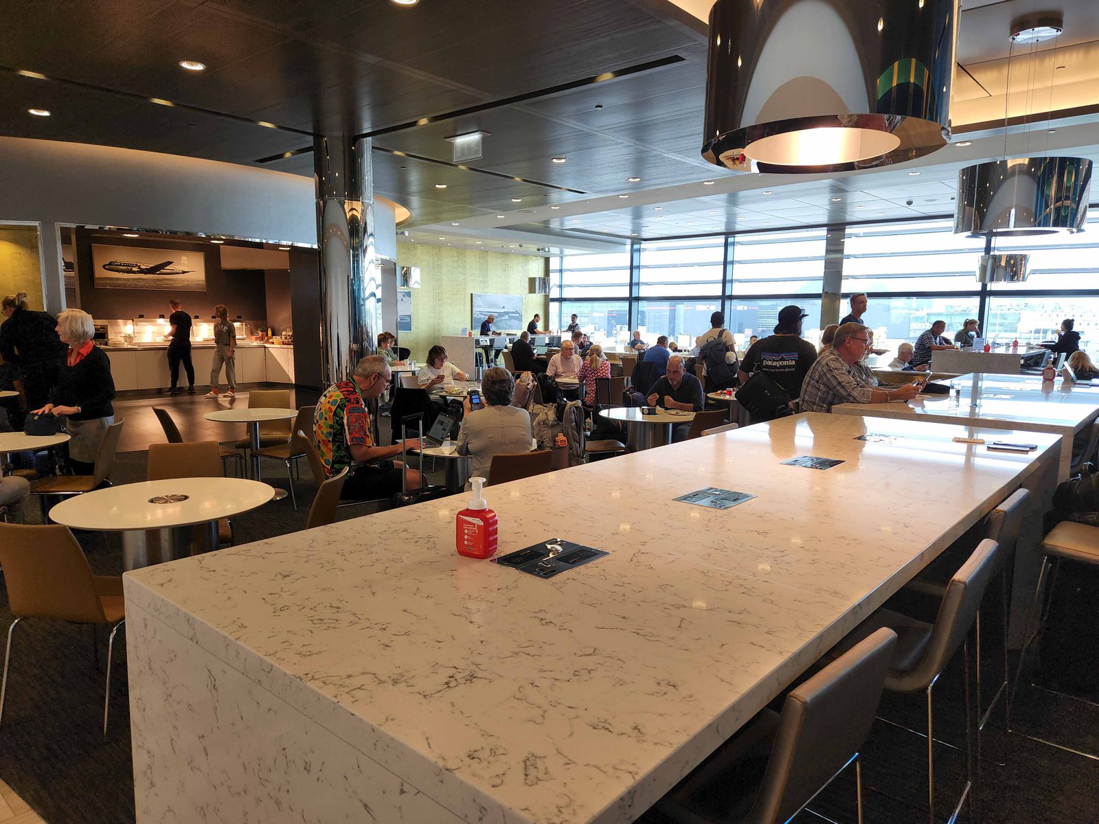 Review: United Club Lounge - London Heathrow Terminal 2B - United Polaris Heathrow T2B Seating -8-