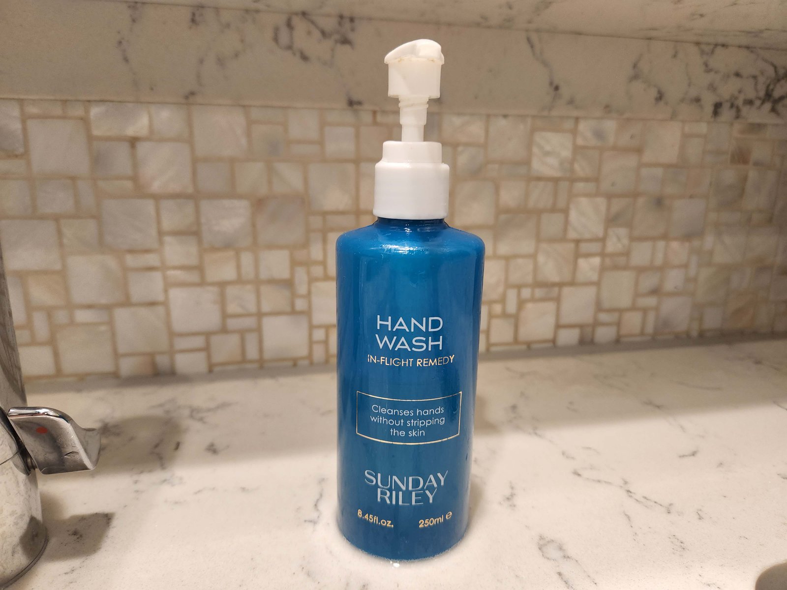 Review: United Club Lounge - London Heathrow Terminal 2B - United Polaris Heathrow T2B Showers -5-