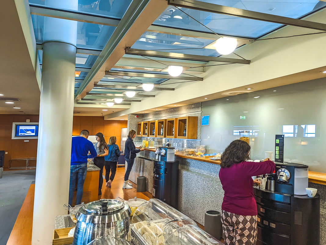 Review: ANA Airport Lounge - Porto OPO - Porto-salon-aeroport-4