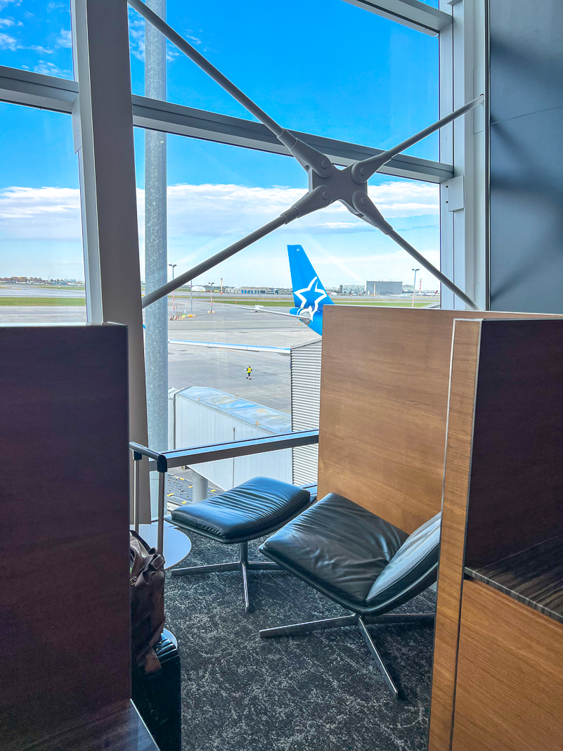 Avis: Salon Feuille d’Érable Air Canada Transfrontalier, YUL - Salons Feuille D Érable Air Canada 17