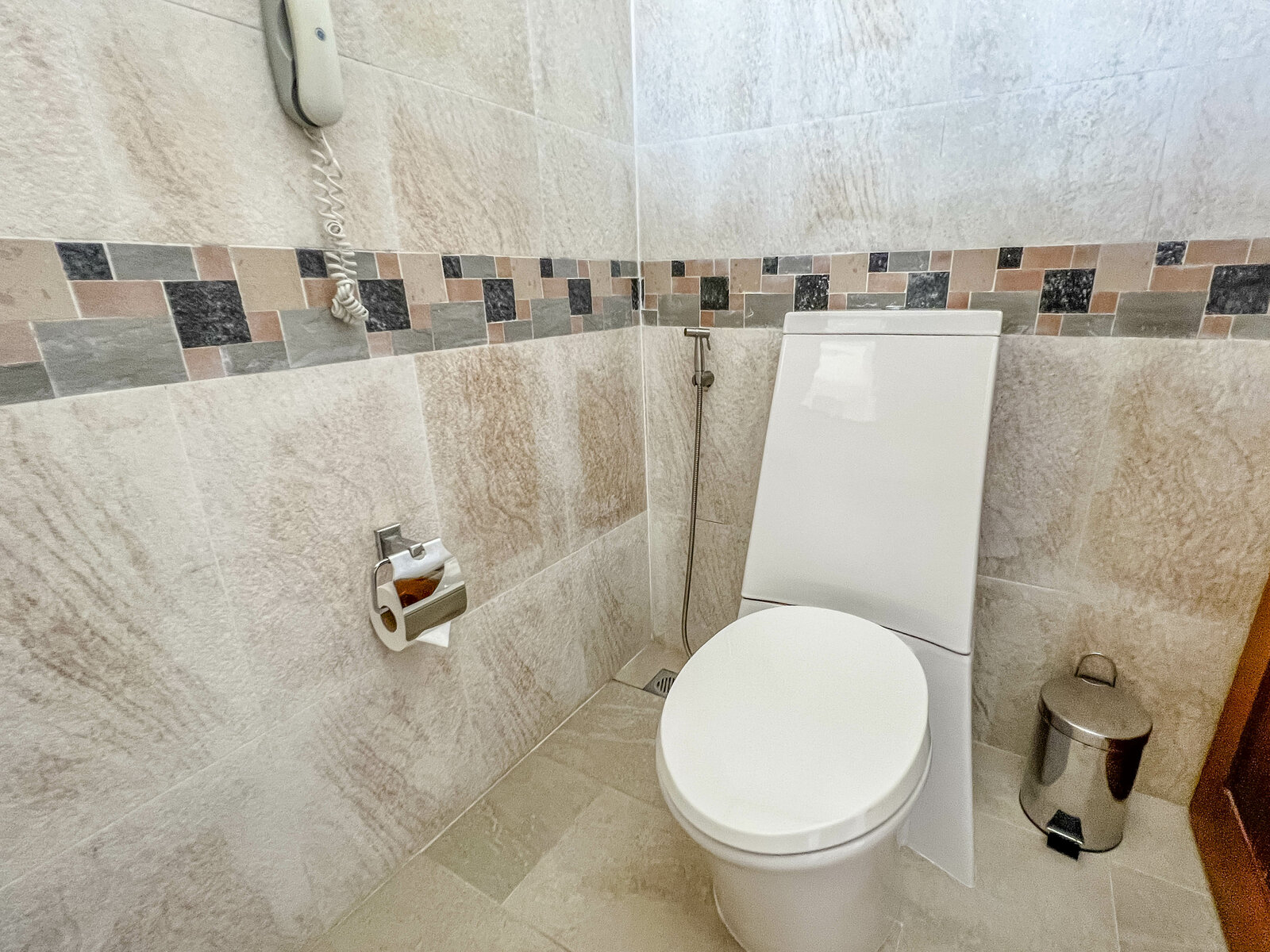 Review: Sheraton Maldives Full Moon Resort & Spa - Bathroom-6048