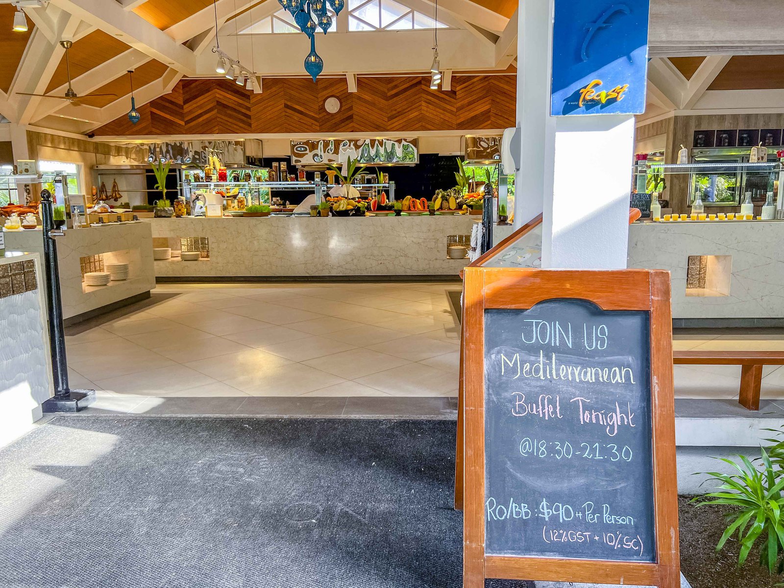 Review: Sheraton Maldives Full Moon Resort & Spa - Buffet Dinner Price-6711
