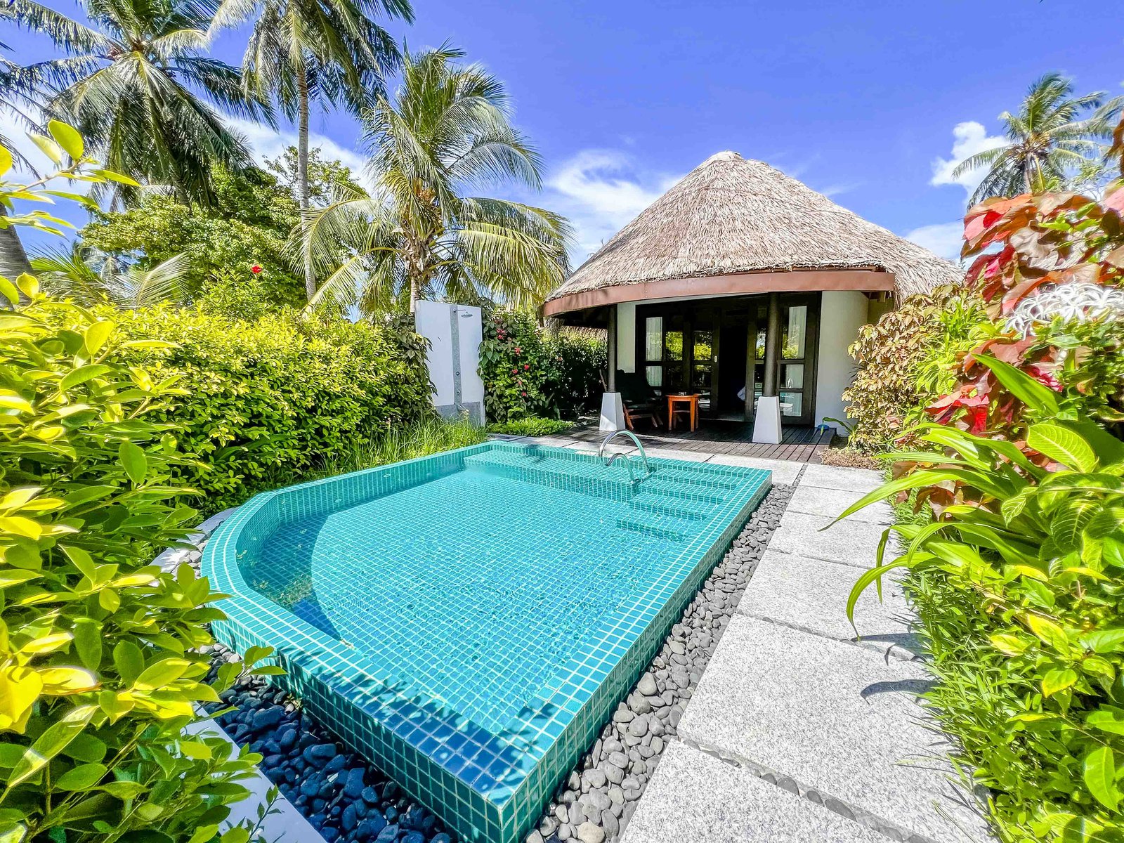 Review: Sheraton Maldives Full Moon Resort & Spa - Sheraton Maldives Garden Pool 6117