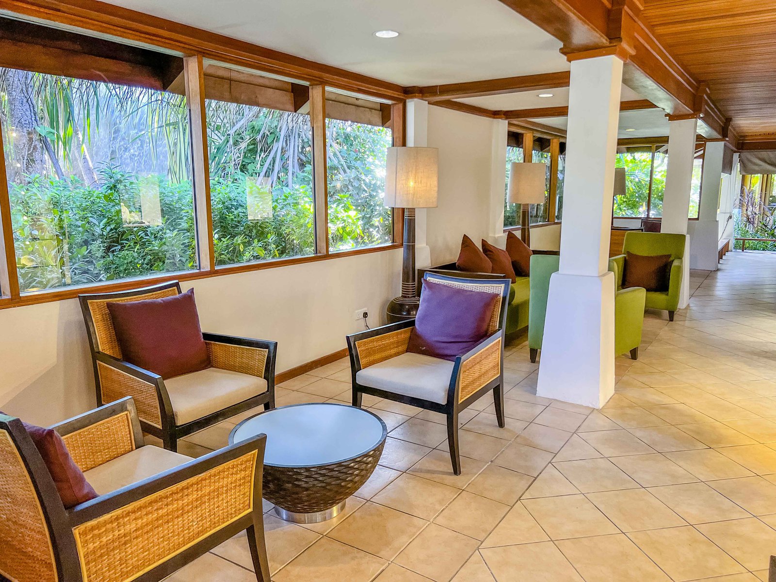 Review: Sheraton Maldives Full Moon Resort & Spa - Sheraton Maldives Gift Shop Boutique 6232