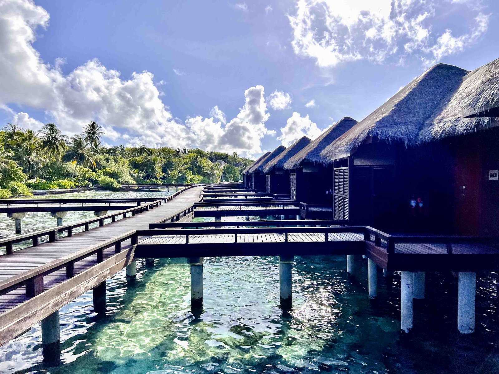 Review: Sheraton Maldives Full Moon Resort & Spa - Sheraton Maldives Overwater Bungalow 6337