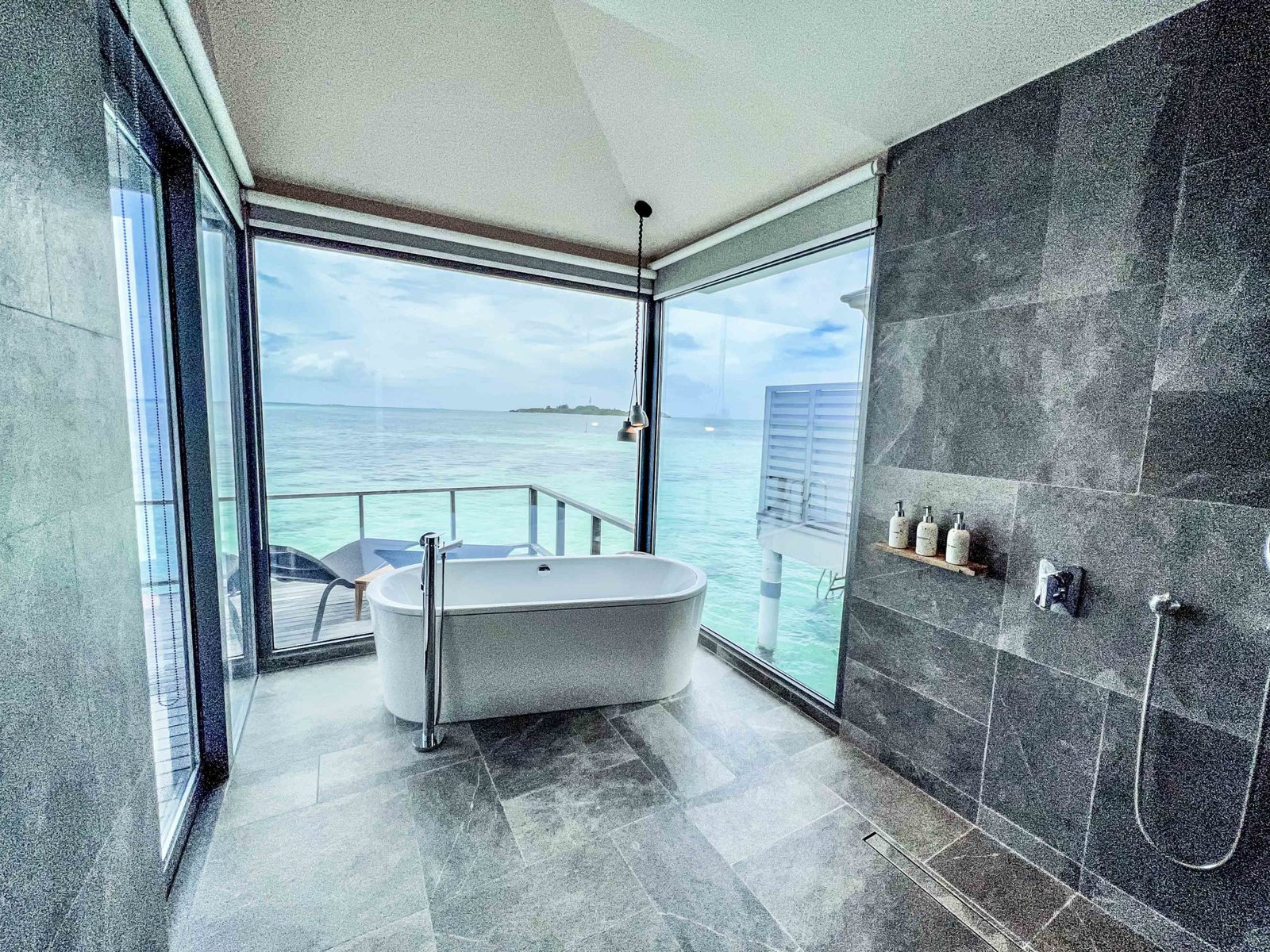 Le Meridien Maldives Resort Spa Bathroom 3715