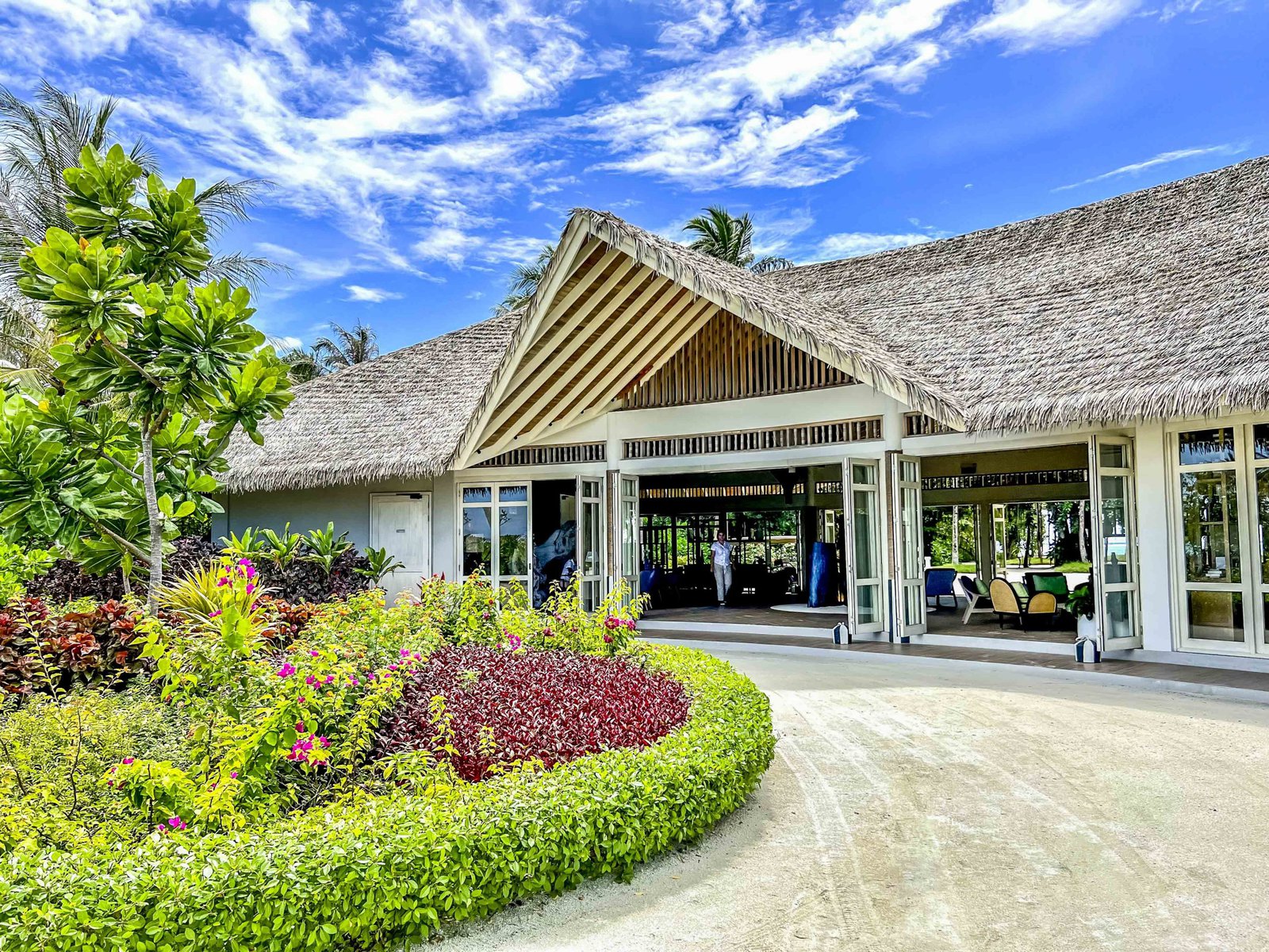 Le Meridien Maldives Resort Spa The Hub Reception 4234