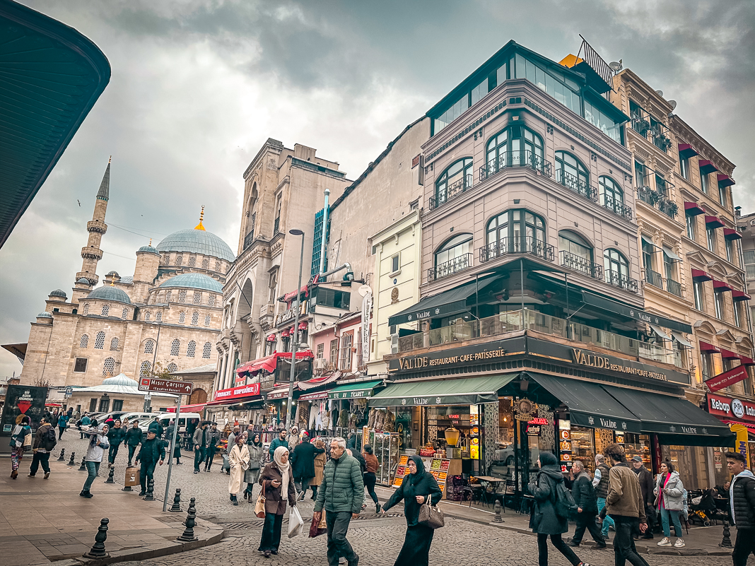 Review Orientbank Hotel Istanbul, Autograph Collection Marriott