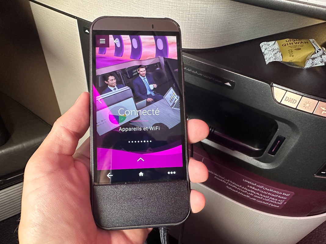 Review: Qatar Airways QSuite A350-1000 | Business Class | RUH-DOH - Qatar Airways A350-64