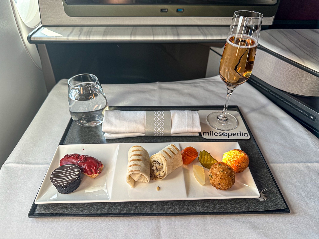 Review: Qatar Airways QSuite A350-1000 | Business Class | RUH-DOH - Qatar Airways A350-67