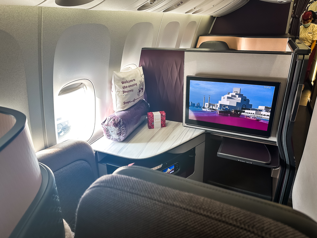 Review: Qatar Airways QSuite B777 | Milesopedia