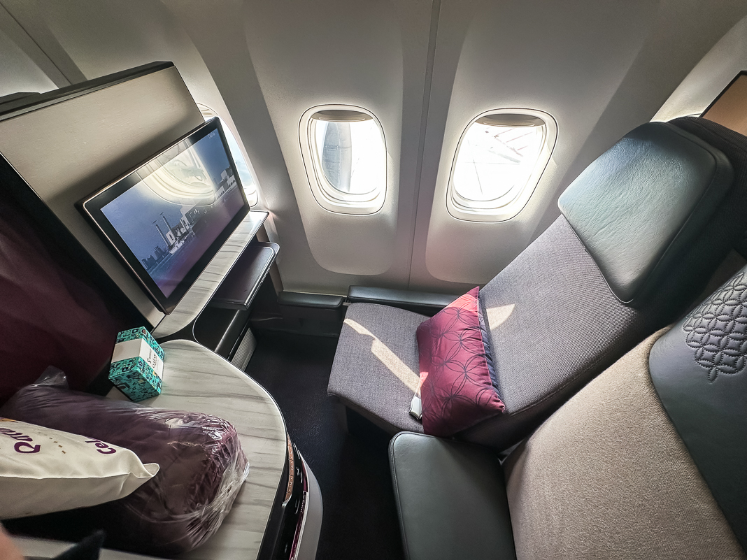 Review: Qatar Airways QSuite B777 | Milesopedia