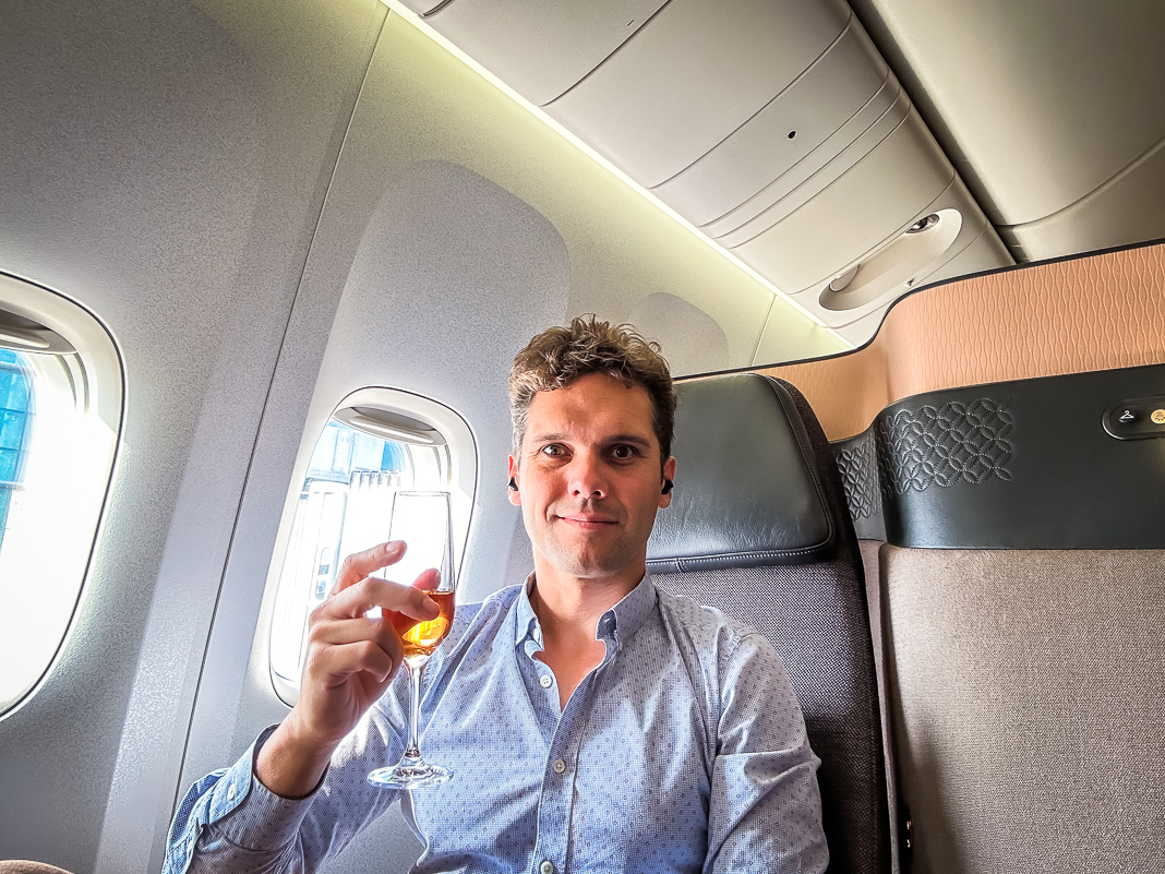 Avis : Qatar Airways QSuite B777 | Classe Affaires | DOH-YUL - Qatar Airways B777 Qsuite