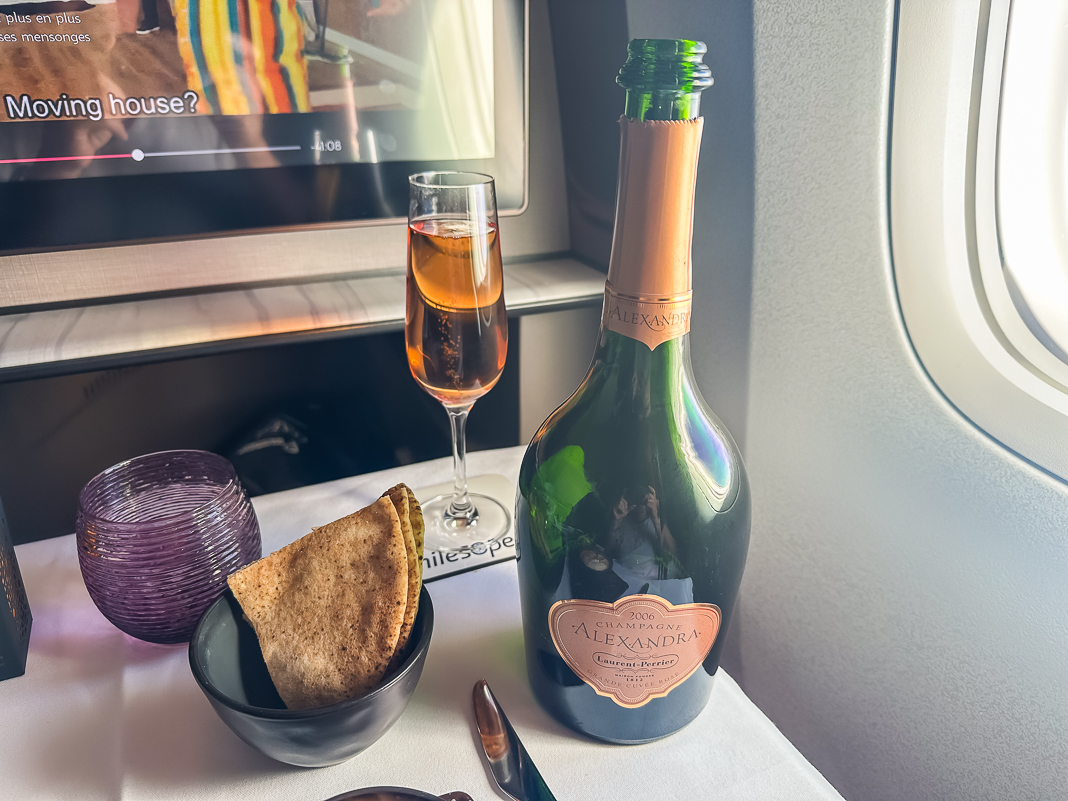 Avis : Qatar Airways QSuite B777 | Classe Affaires | DOH-YUL - Qatar Airways B777 Qsuite