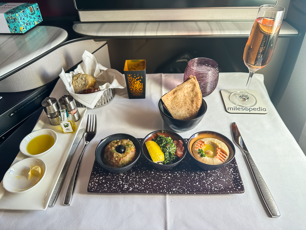 Avis : Qatar Airways QSuite B777 | Classe Affaires | DOH-YUL - Qatar Airways B777 Qsuite