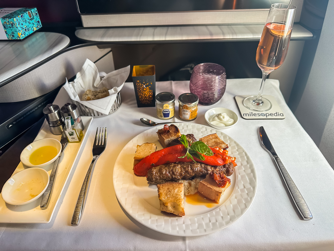 Avis : Qatar Airways QSuite B777 | Classe Affaires | DOH-YUL - Qatar Airways B777 Qsuite