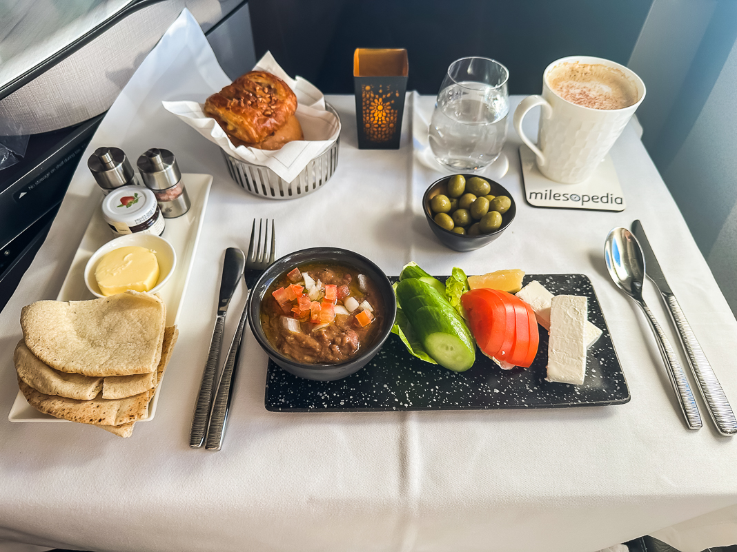 Avis : Qatar Airways QSuite B777 | Classe Affaires | DOH-YUL - Qatar Airways B777 Qsuite
