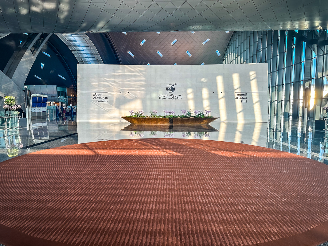 Avis : Qatar Airways QSuite B777 | Classe Affaires | DOH-YUL - Qatar Airways Al Mourjan Business Lounge