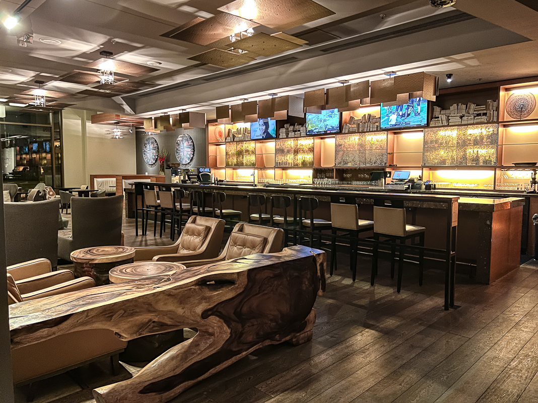Renaissance Seattle Hotel Bar – Marriott Bar – 24