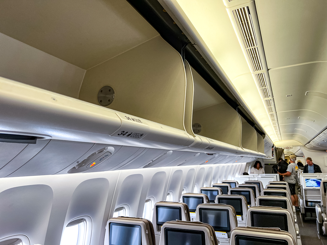 Review: Swiss Premium Economy - B-777 - ZRH-LAX - Premium Économie-16