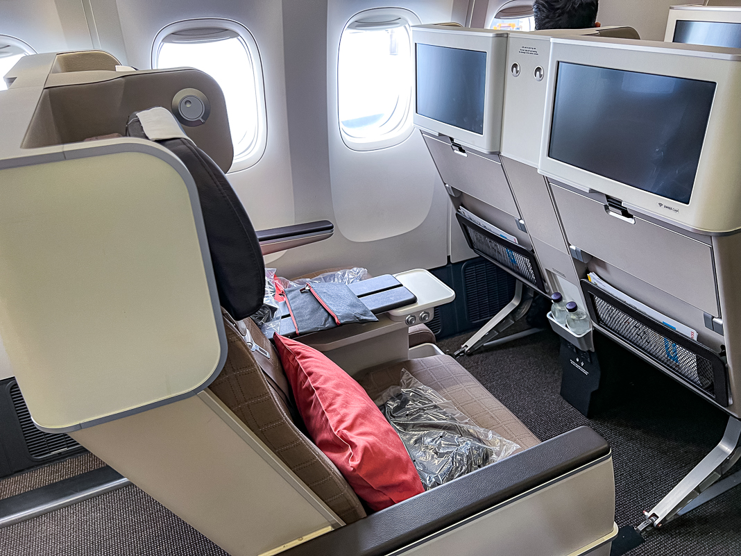 Review: Swiss Premium Economy - B-777 - ZRH-LAX