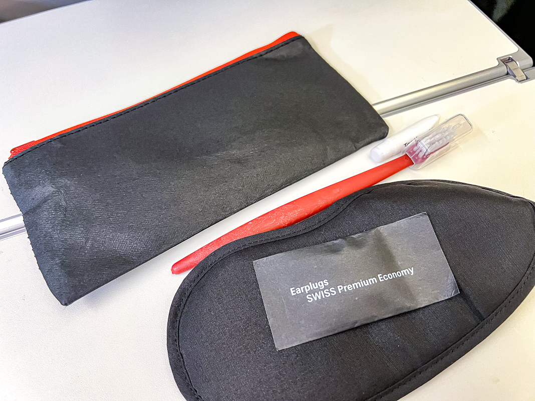 Review: Swiss Premium Economy - B-777 - ZRH-LAX - Premium Économie-24